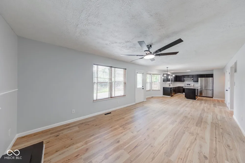 2042 Thousand Oaks Boulevard Indianapolis, IN 46214