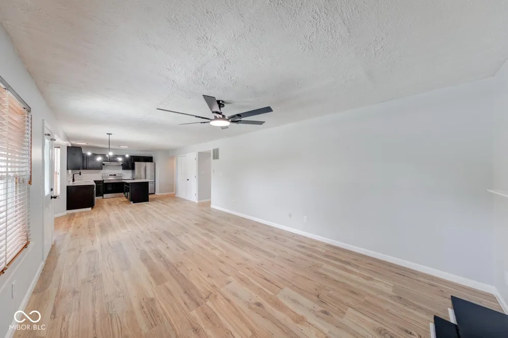2042 Thousand Oaks Boulevard Indianapolis, IN 46214