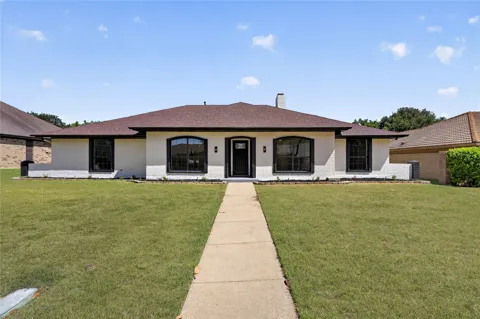 319 Hummingbird Lane