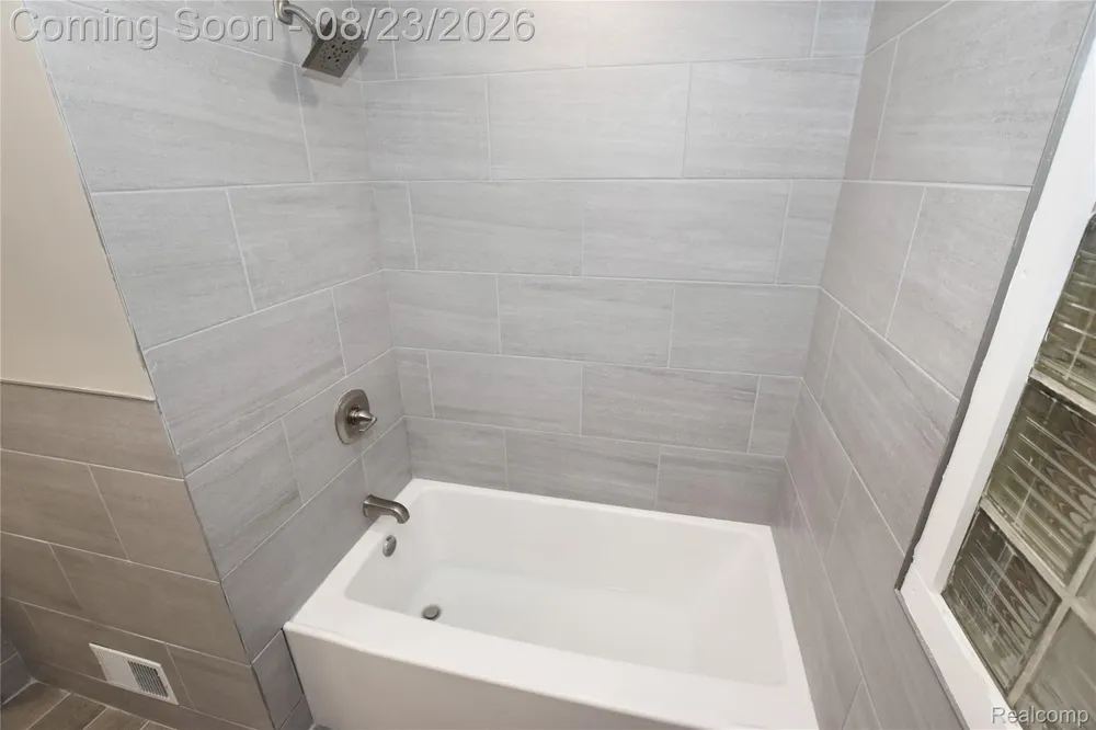 2332 Nolen Drive Flint City, MI 48504