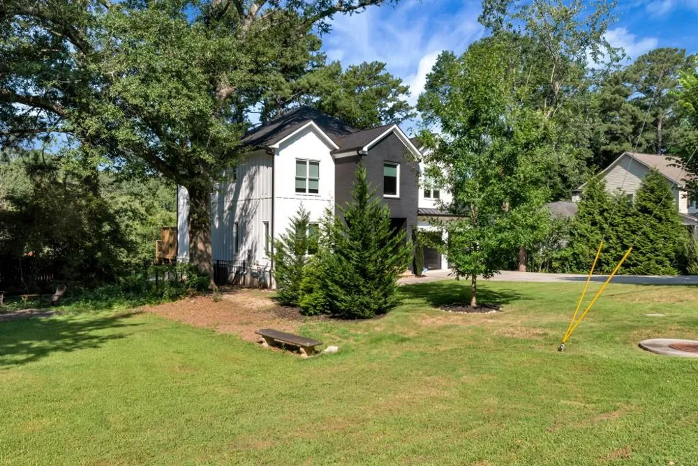 2670 Carlton Place NE Brookhaven, GA 30319