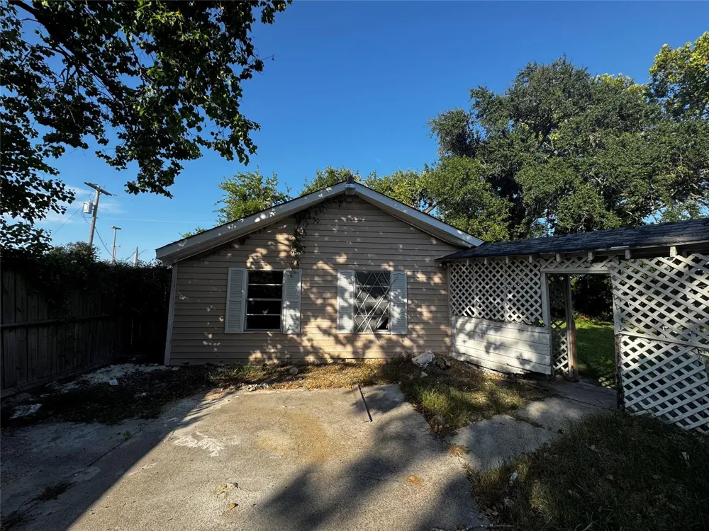 225 Beatrice Street La Marque, TX 77568