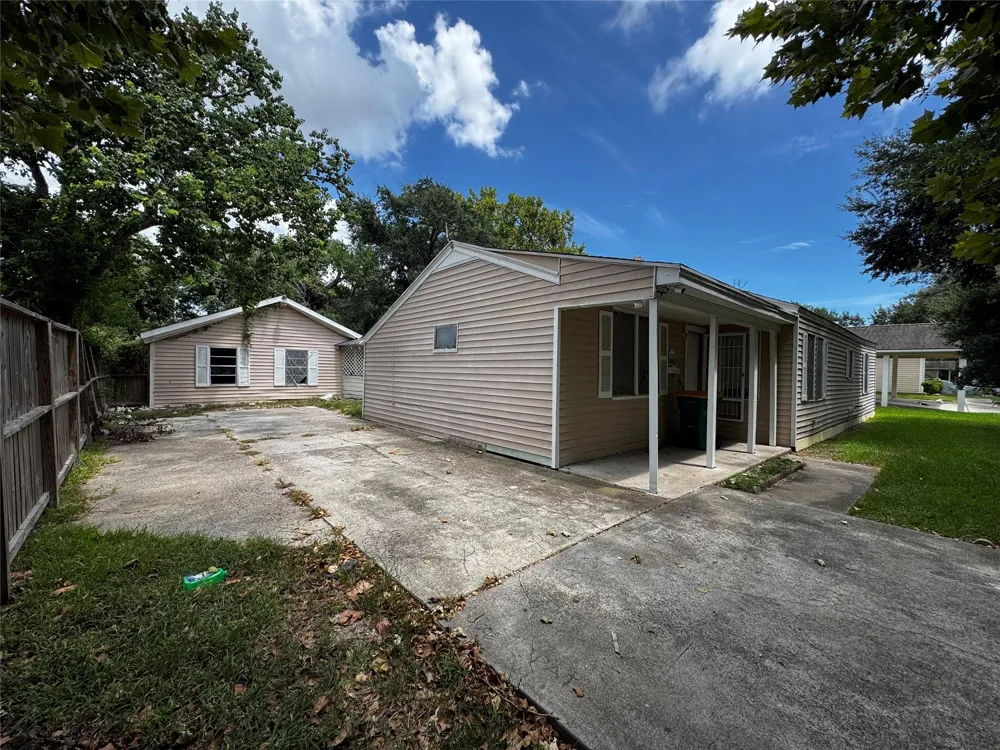 225 Beatrice Street La Marque, TX 77568