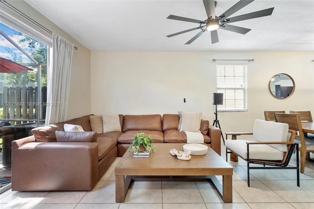 2224 Salerno Cir Weston, FL 33327