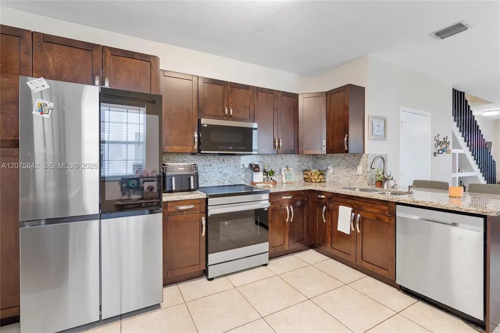 2224 Salerno Cir Weston, FL 33327