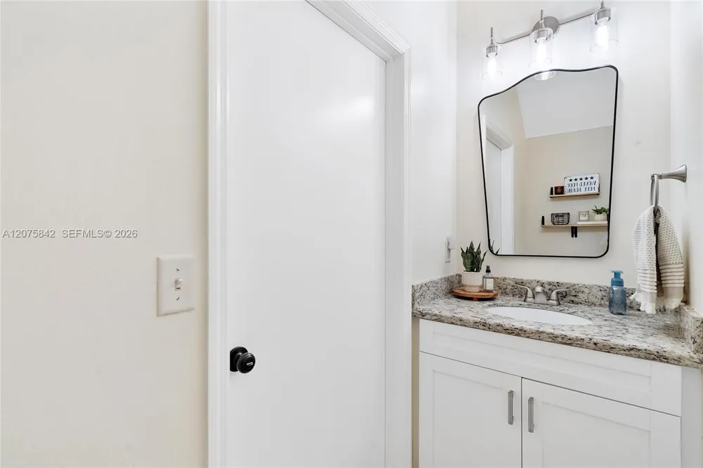 2224 Salerno Cir Weston, FL 33327
