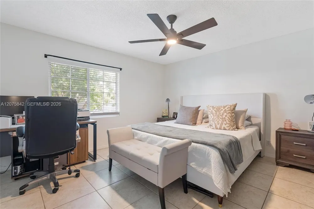 2224 Salerno Cir Weston, FL 33327