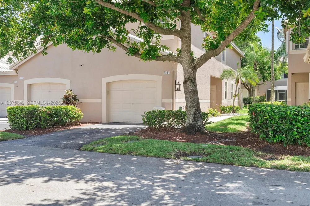 2224 Salerno Cir Weston, FL 33327