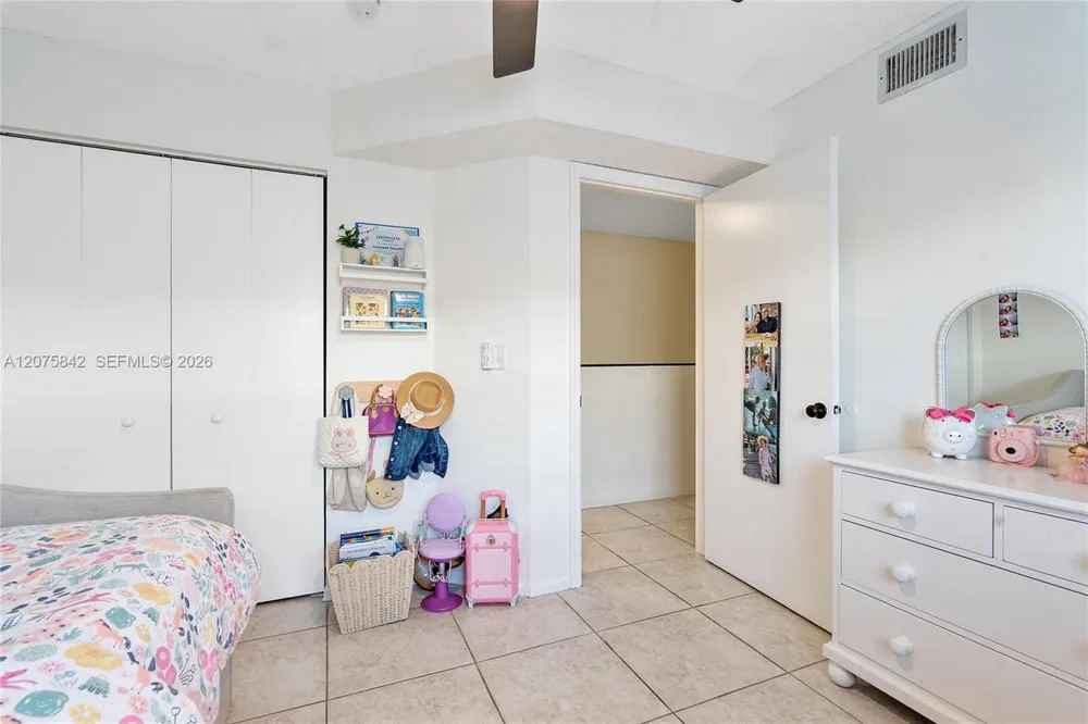 2224 Salerno Cir Weston, FL 33327