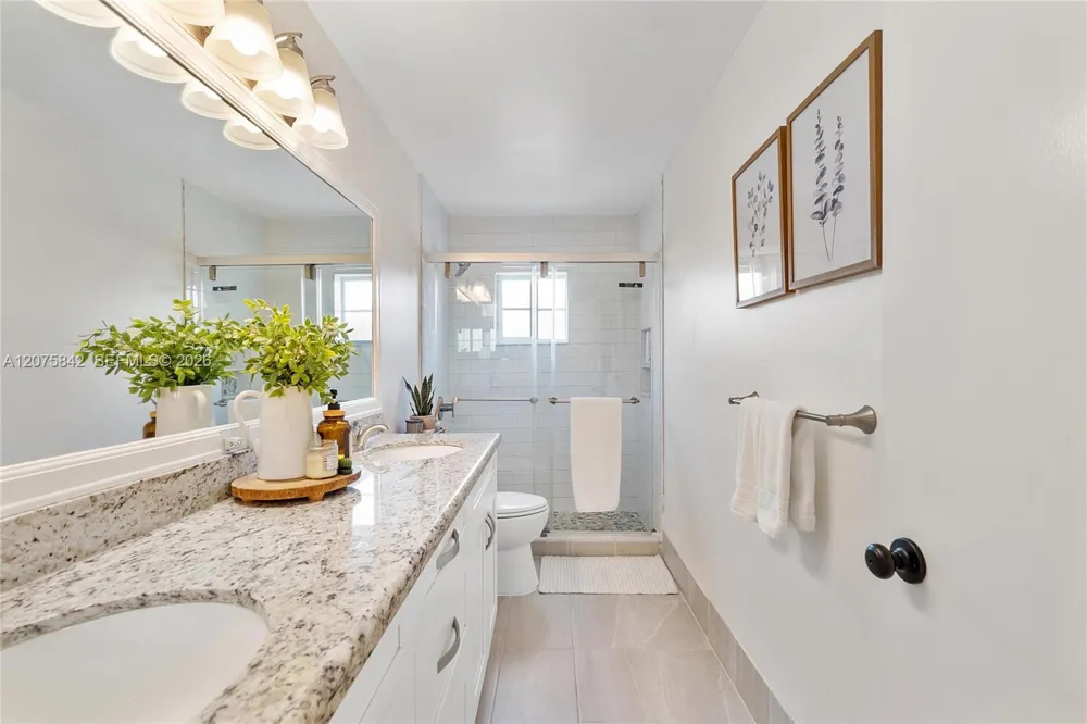 2224 Salerno Cir Weston, FL 33327