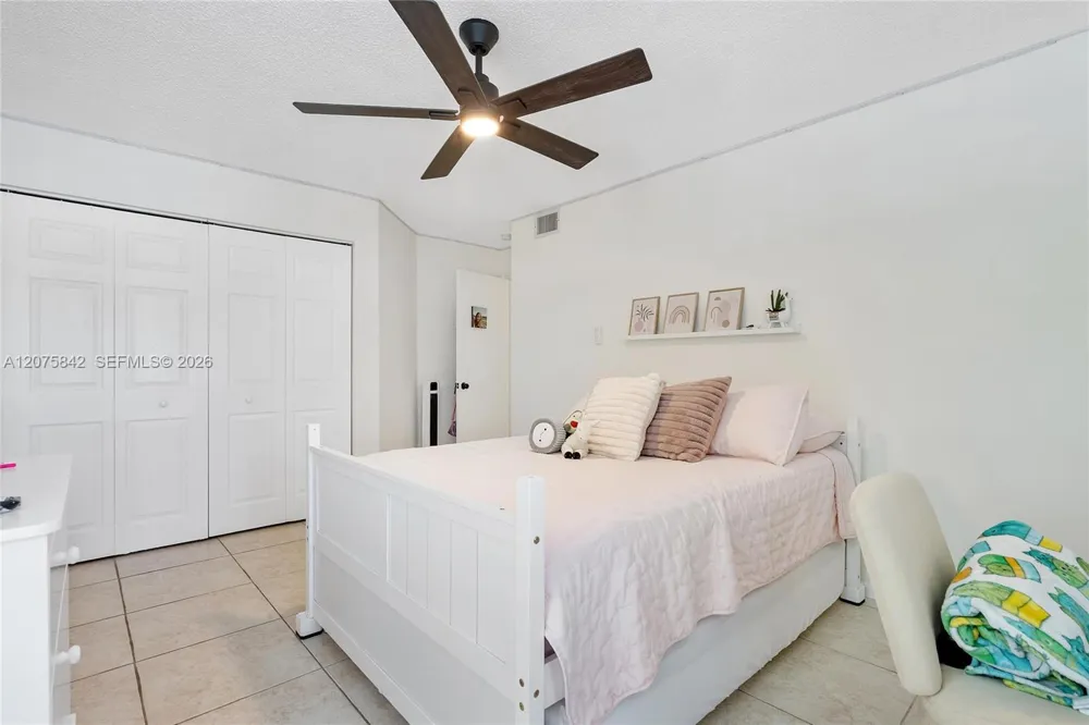2224 Salerno Cir Weston, FL 33327