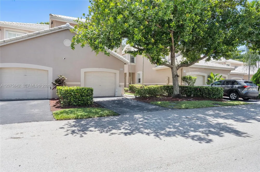 2224 Salerno Cir Weston, FL 33327