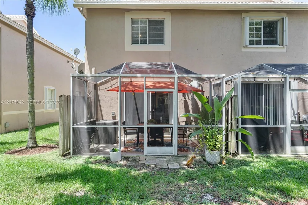 2224 Salerno Cir Weston, FL 33327