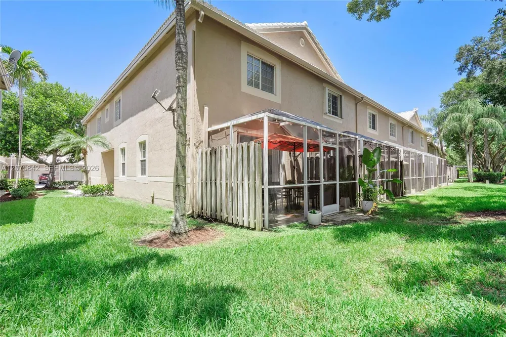 2224 Salerno Cir Weston, FL 33327