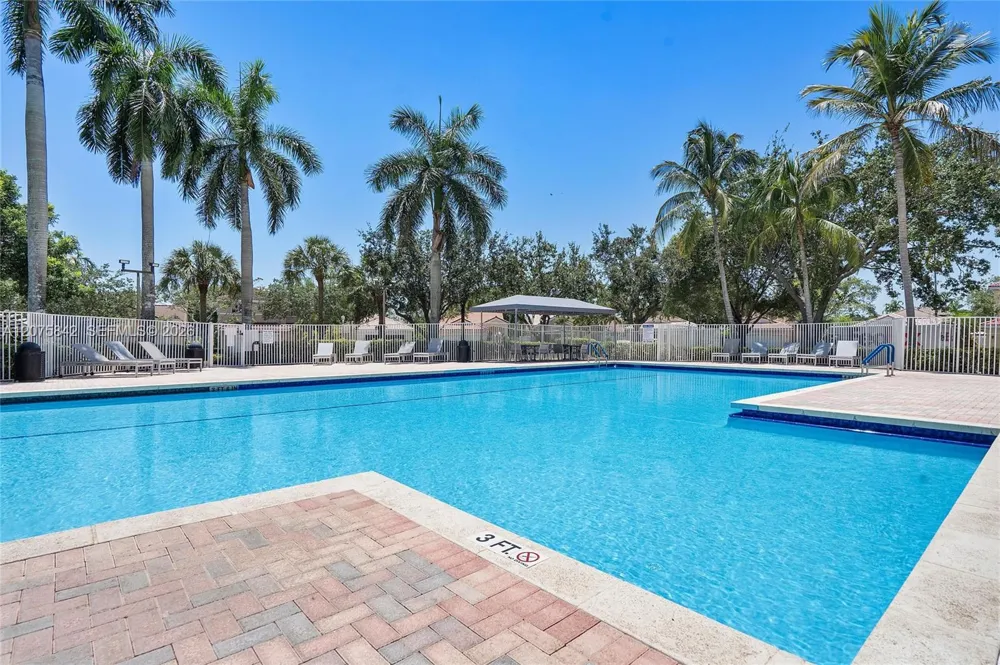 2224 Salerno Cir Weston, FL 33327