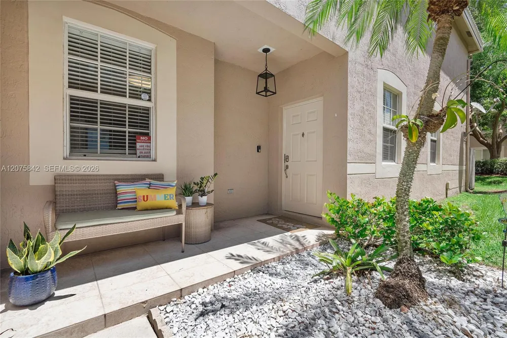2224 Salerno Cir Weston, FL 33327
