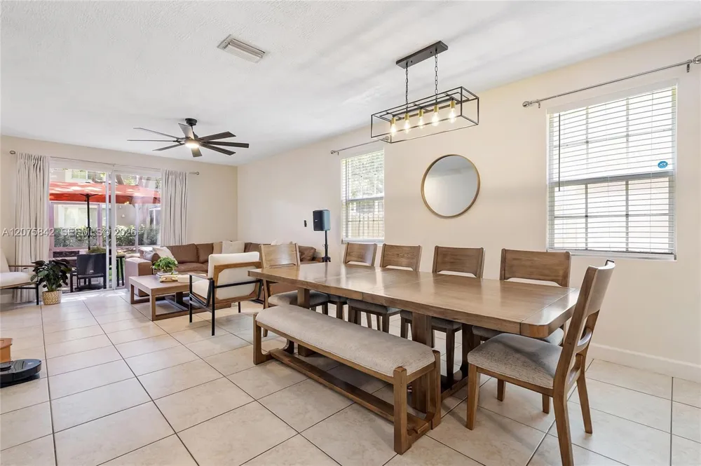 2224 Salerno Cir Weston, FL 33327
