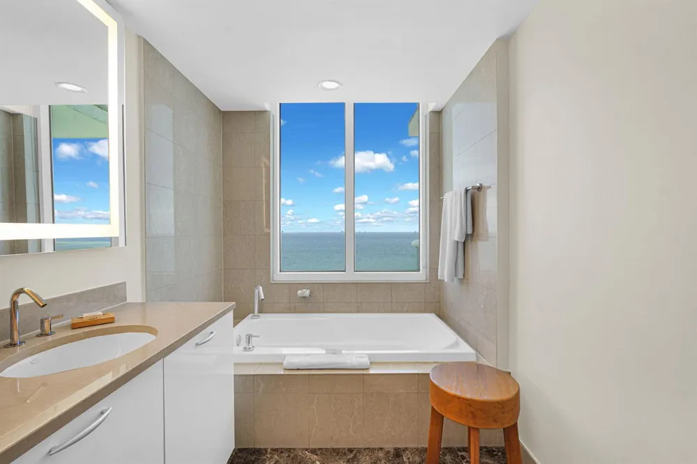 505 FORT LAUDERDALE BEACH BOULEVARD #1817 Fort Lauderdale, FL 33304