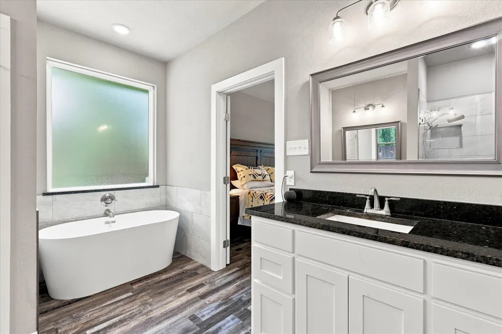 1001 Oak Valley Road Burleson, TX 76028