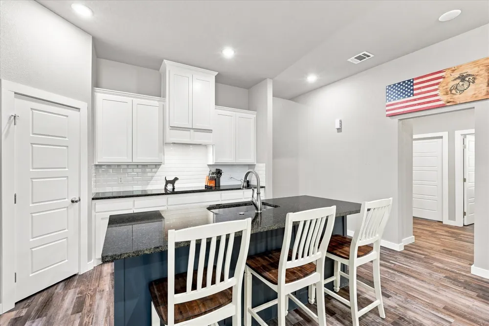 1001 Oak Valley Road Burleson, TX 76028