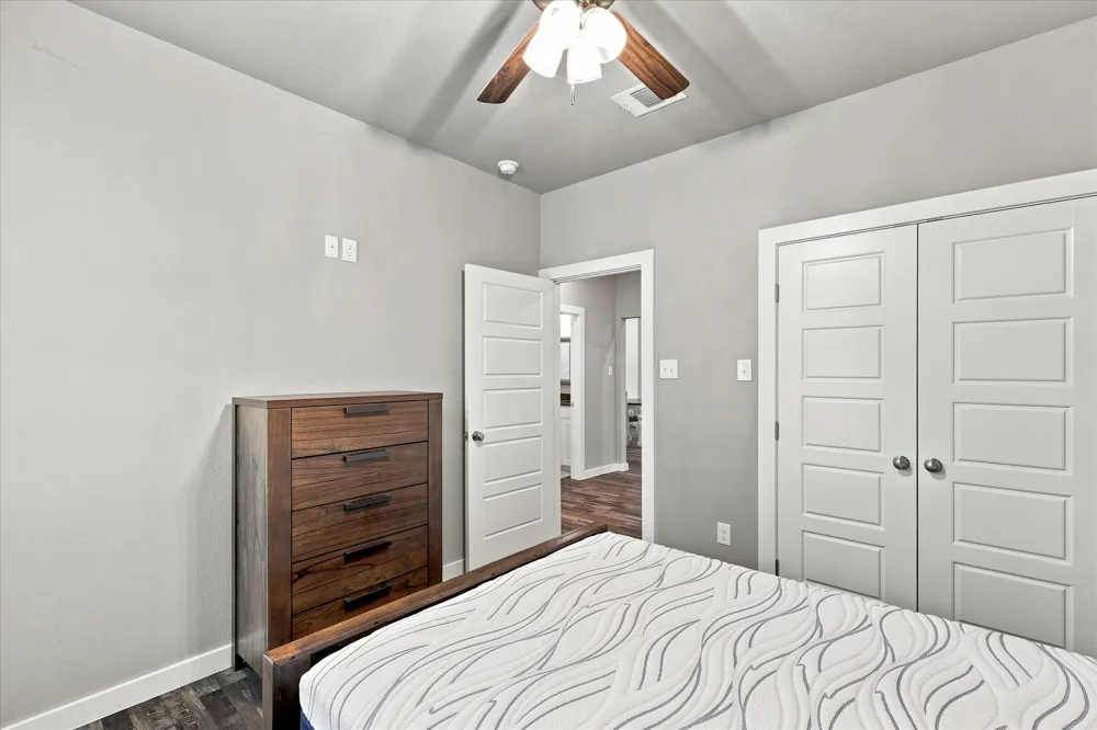 1001 Oak Valley Road Burleson, TX 76028