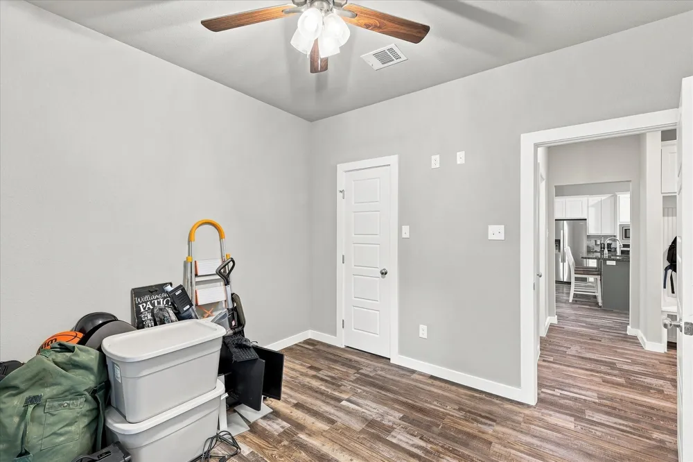 1001 Oak Valley Road Burleson, TX 76028