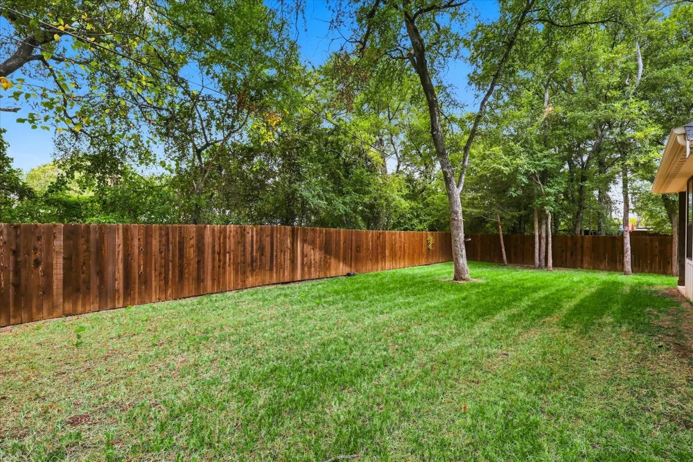 1001 Oak Valley Road Burleson, TX 76028