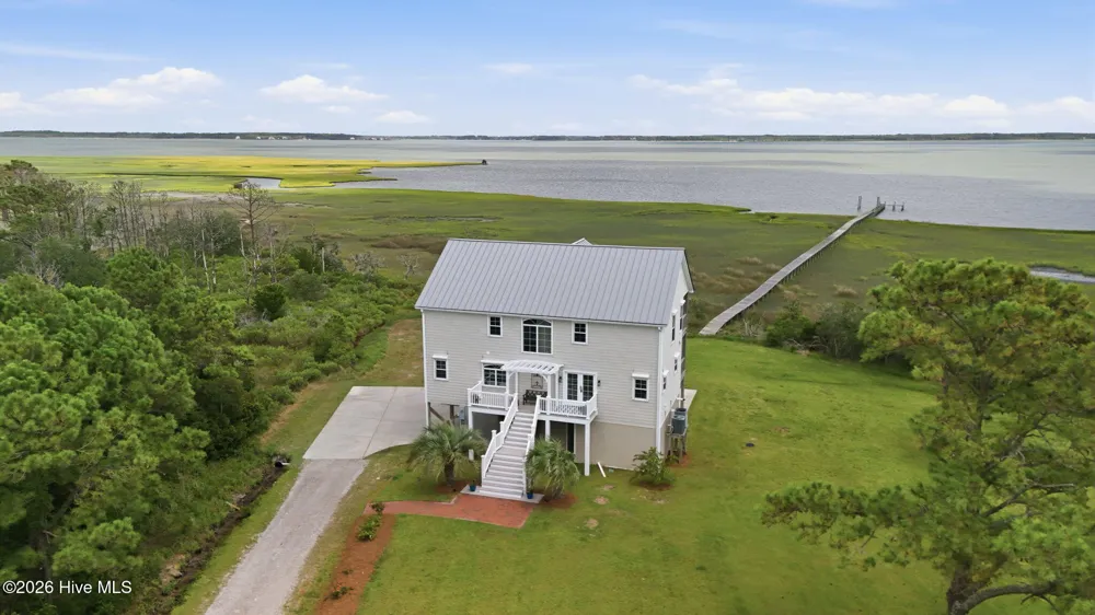 404 Perkins Road Beaufort, NC 28516