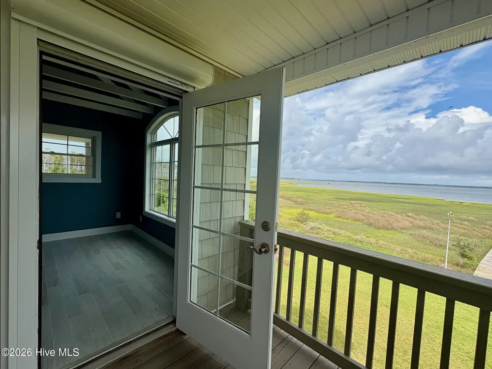 404 Perkins Road Beaufort, NC 28516