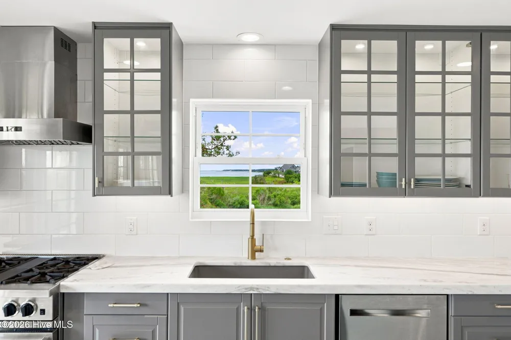404 Perkins Road Beaufort, NC 28516
