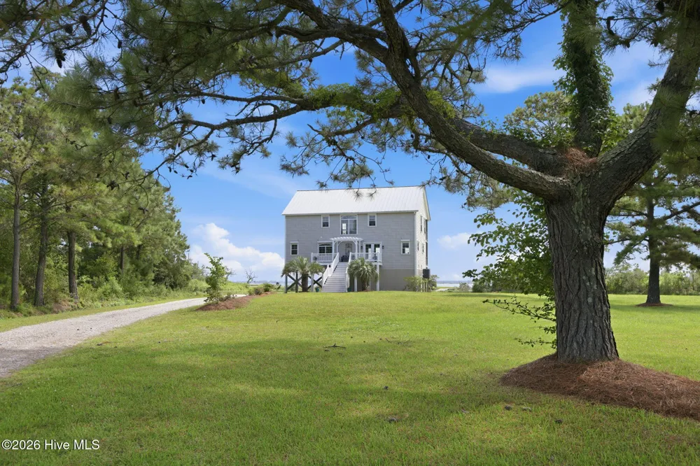 404 Perkins Road Beaufort, NC 28516