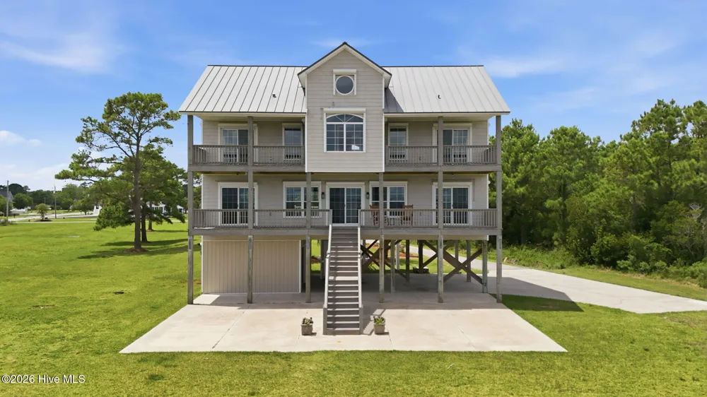 404 Perkins Road Beaufort, NC 28516