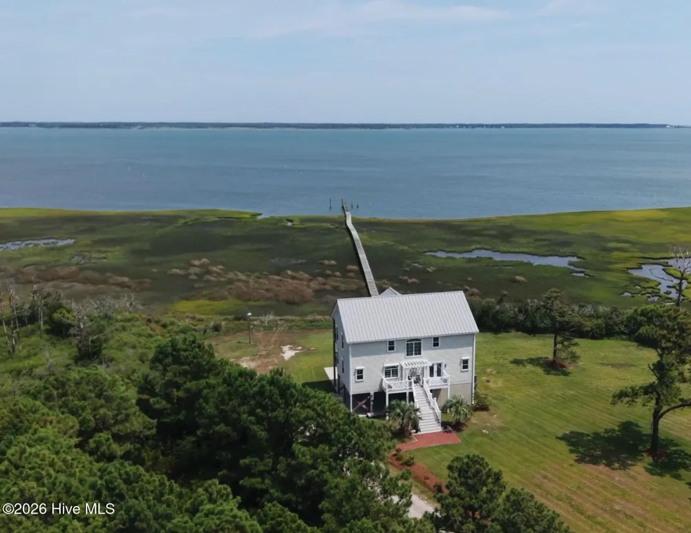 404 Perkins Road Beaufort, NC 28516