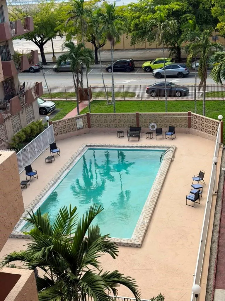 1630 W 46th St #504C Hialeah, FL 33012