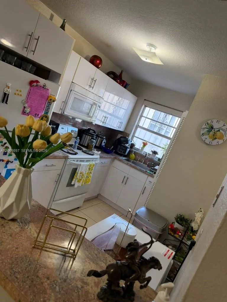 1630 W 46th St #504C Hialeah, FL 33012