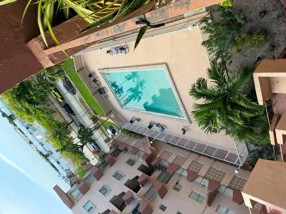 1630 W 46th St #504C Hialeah, FL 33012