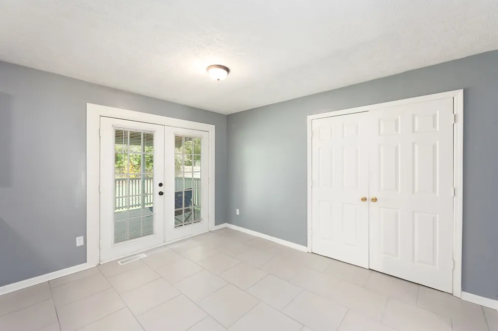 19 Dyer Creek Ln Jackson, TN 38305