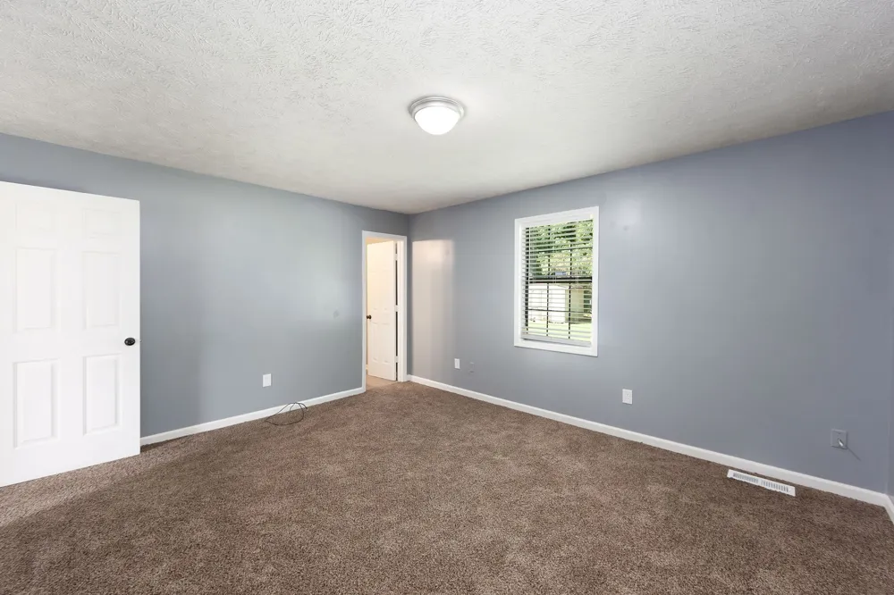 19 Dyer Creek Ln Jackson, TN 38305