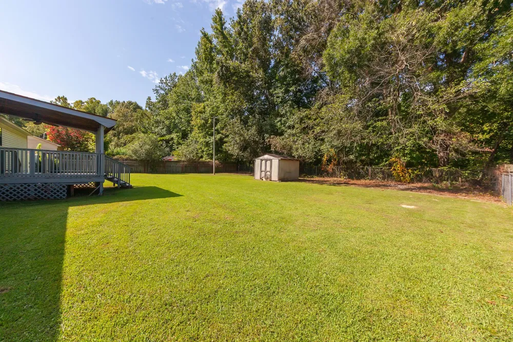 19 Dyer Creek Ln Jackson, TN 38305