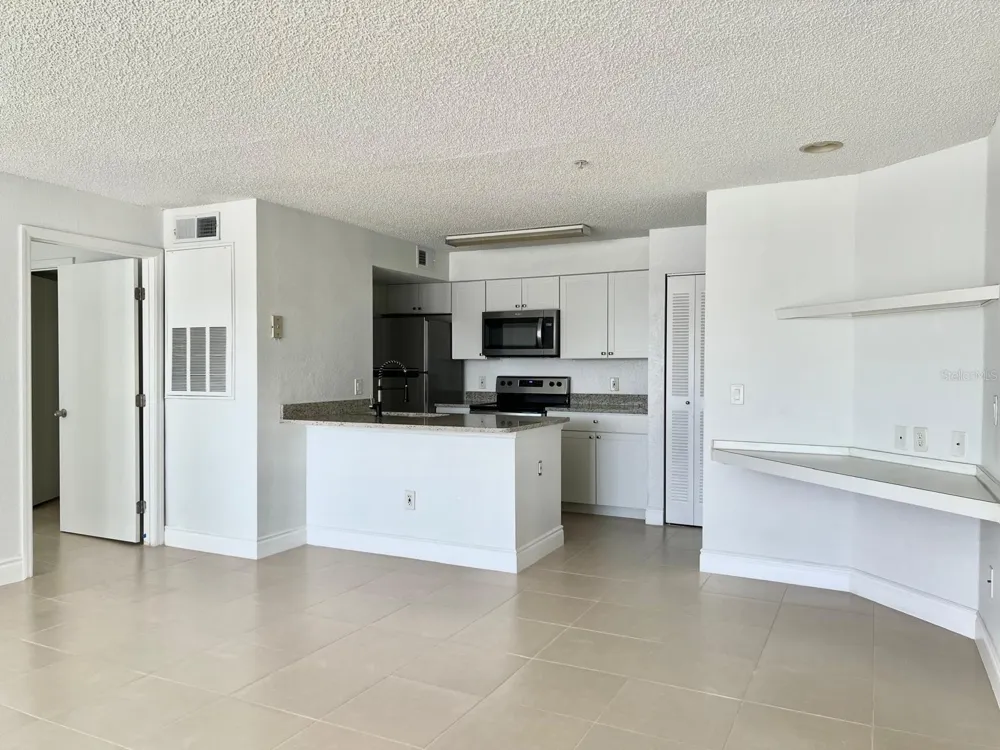 2218 GRAND CAYMAN COURT #1325 Kissimmee, FL 34741