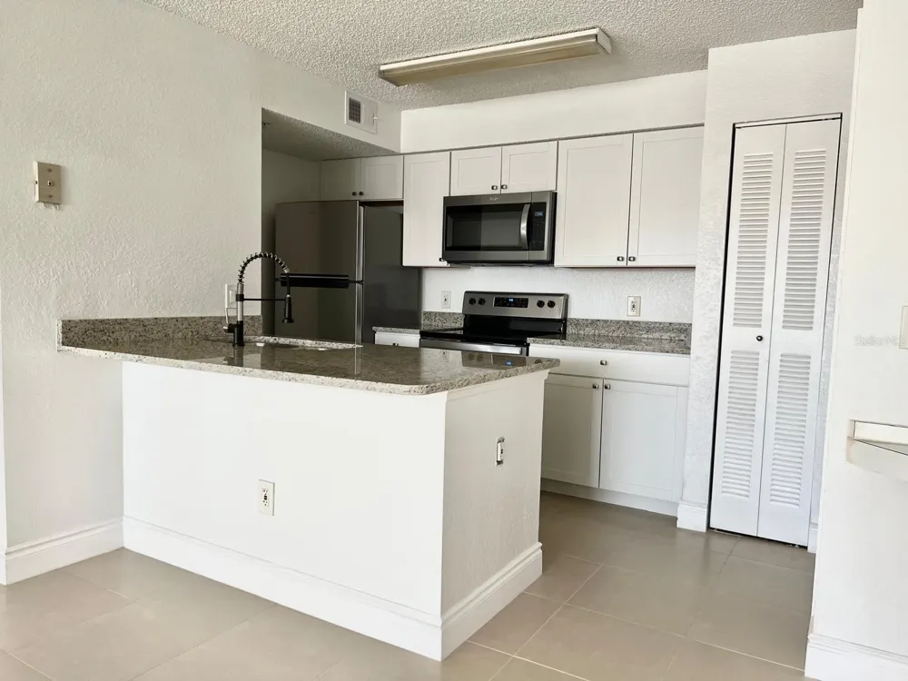 2218 GRAND CAYMAN COURT #1325 Kissimmee, FL 34741