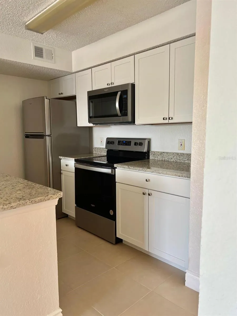 2218 GRAND CAYMAN COURT #1325 Kissimmee, FL 34741