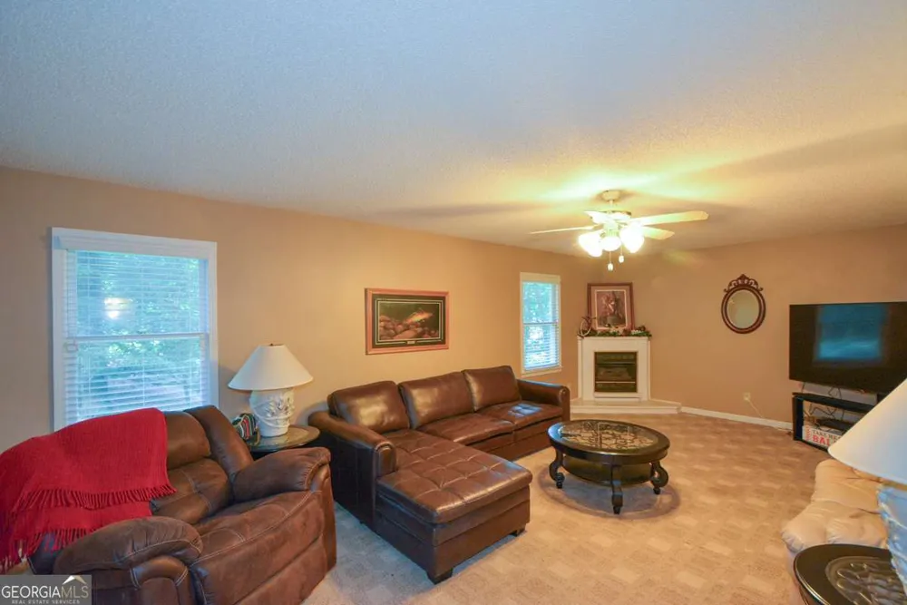 41 Clark Station RD Jasper, GA 30143
