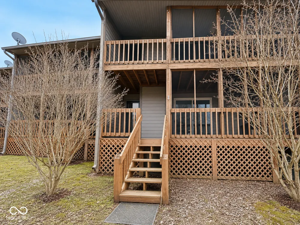 9479 S Lake Ridge Drive Bloomington, IN 47401