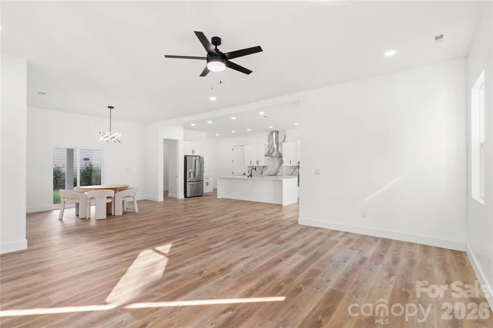 1207 39th Avenue NE Hickory, NC 28601