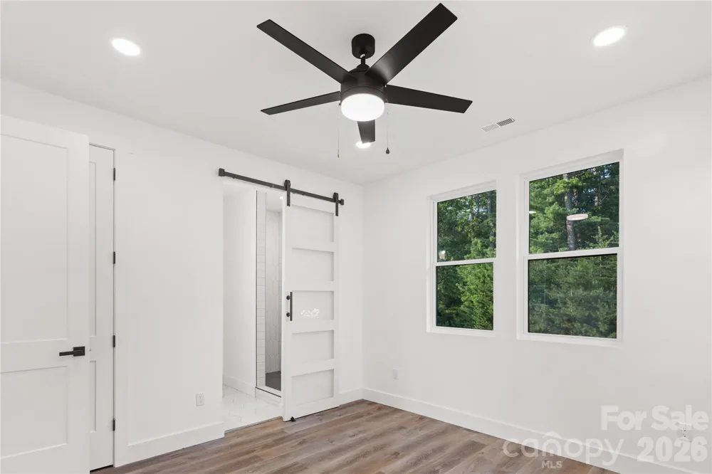 1207 39th Avenue NE Hickory, NC 28601