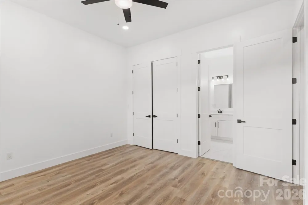 1207 39th Avenue NE Hickory, NC 28601