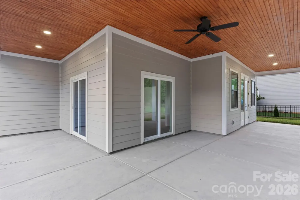 1207 39th Avenue NE Hickory, NC 28601
