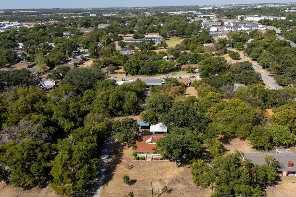 624 Alexander Road Stephenville, TX 76401