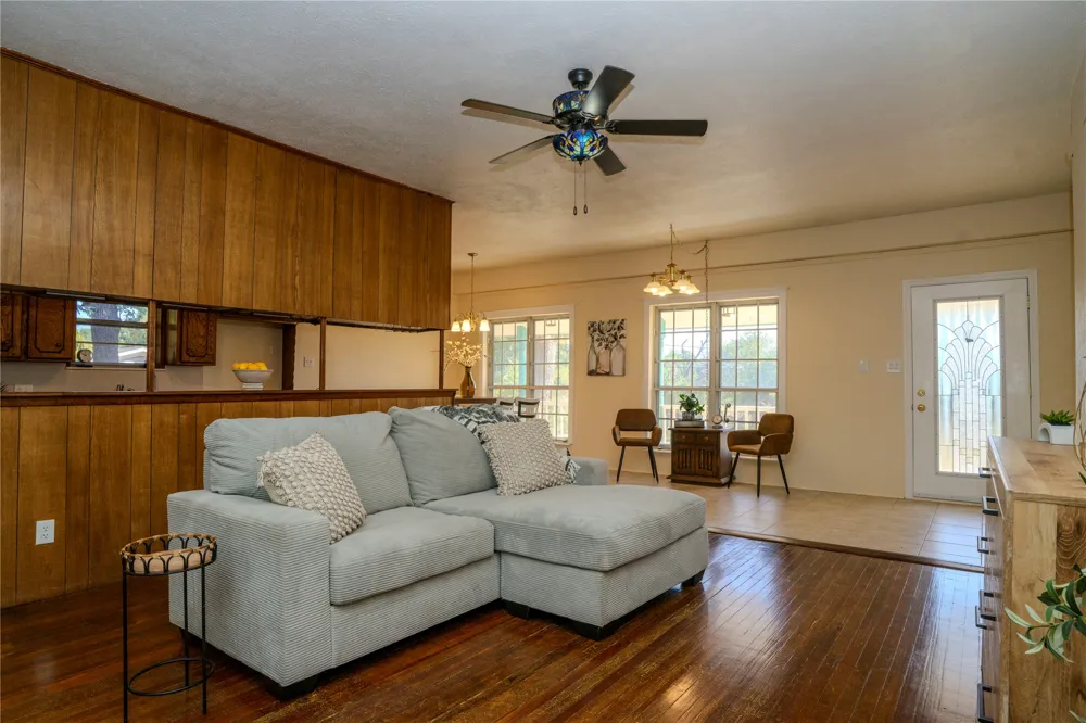 624 Alexander Road Stephenville, TX 76401